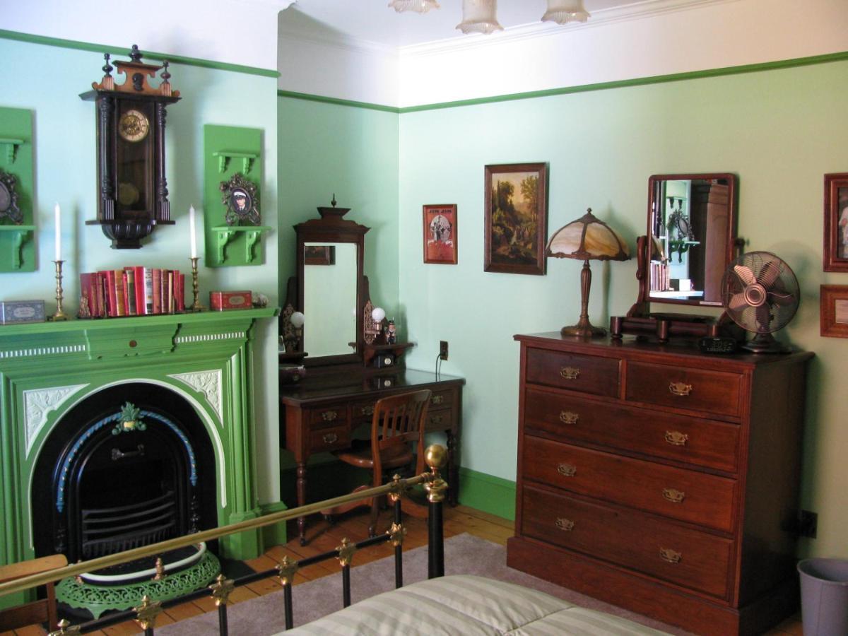 Gower Manor Historic Bed & Breakfast セントジョンズ エクステリア 写真