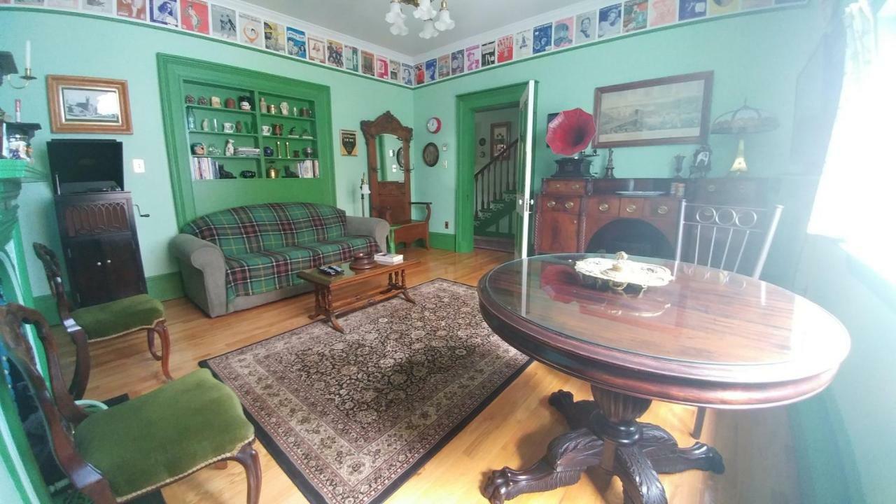 Gower Manor Historic Bed & Breakfast セントジョンズ エクステリア 写真